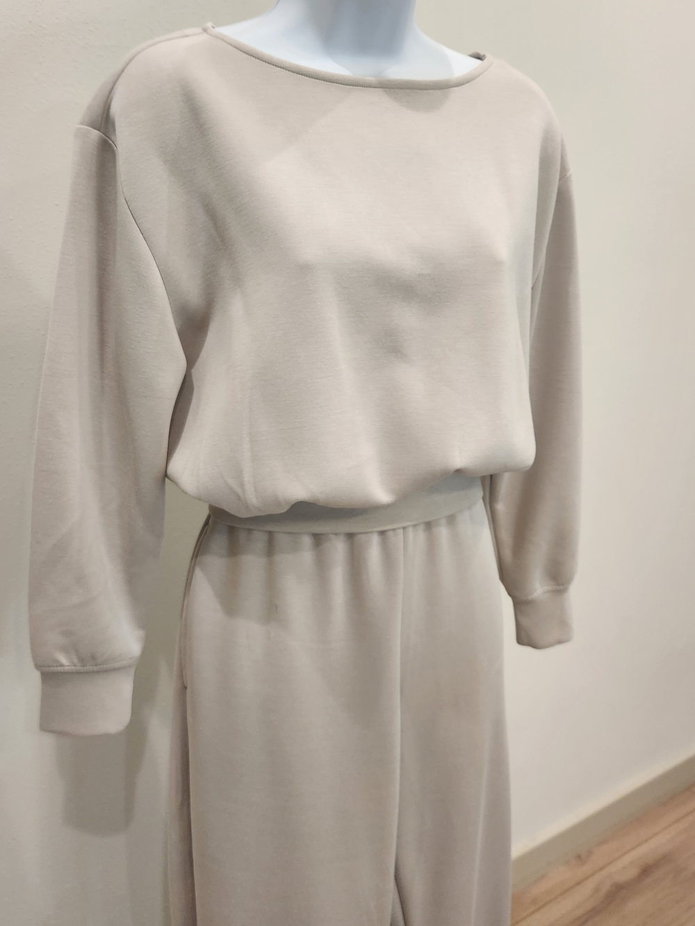 Casual Boatneck Long-Sleeve Set in Light Beige